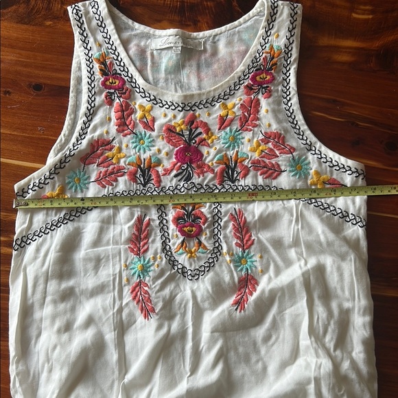 Embroidered Sleeveless White Dress - Picture 7 of 9
